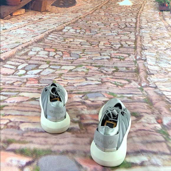 Adidas Tubular Viral Women’s Running Shoes - Picture 3 of 8